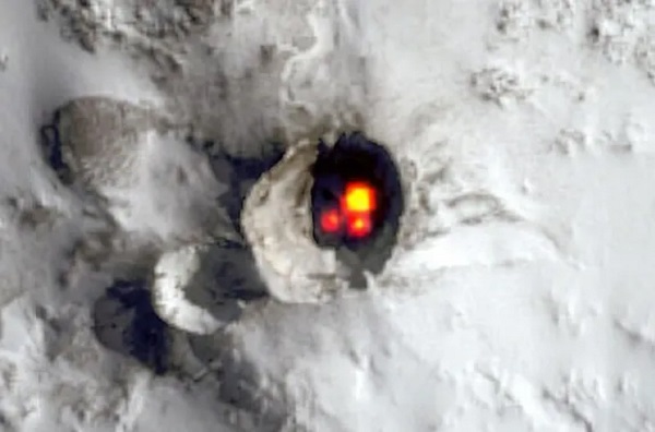 Foto - Duyanlar inanamıyor! Bu dağ her gün altın püskürüyor