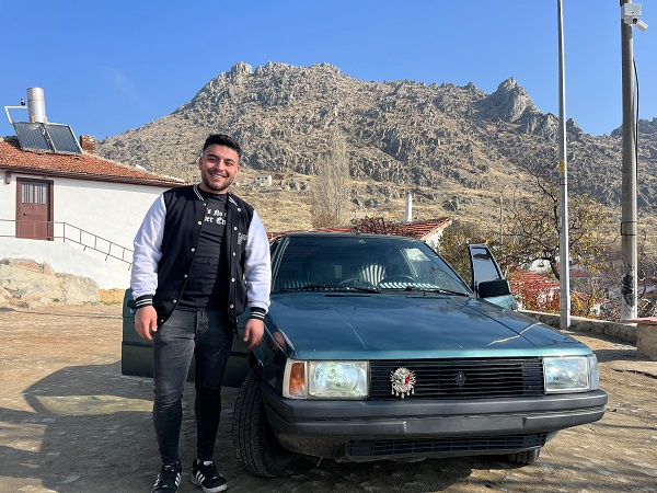 Foto - Duyanlar kulaklarına inanamıyor! 35 yıllık arabayı öyle bir hale getirdi ki…