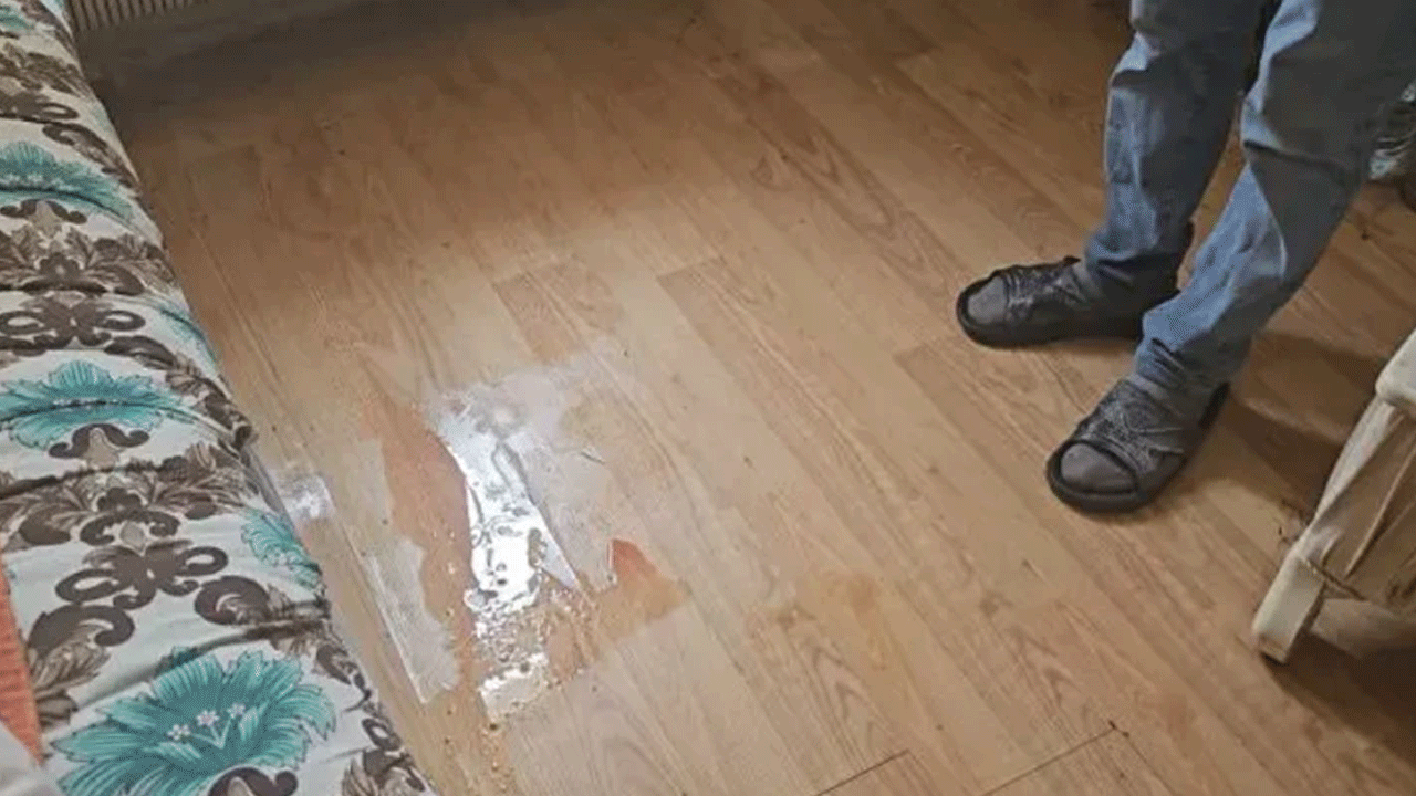 Foto - Duyanları hayrete düşüren olay! Evi bu kez su değil kan bastı