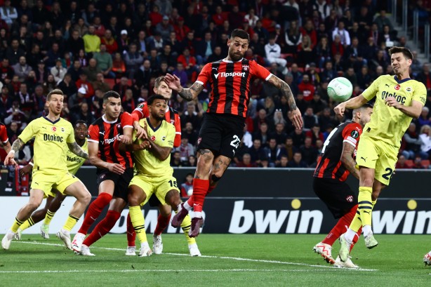 Foto - Duyanların ağzı bir karış açık kaldı: Fenerbahçe'den ayrıldığına bin pişman! 