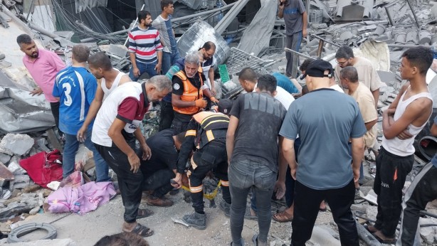 Foto - Duyarlılığı incinmiş, pabucumun kenarının! Bunlar, kendini çağdaş sanan yobaz sürüleri