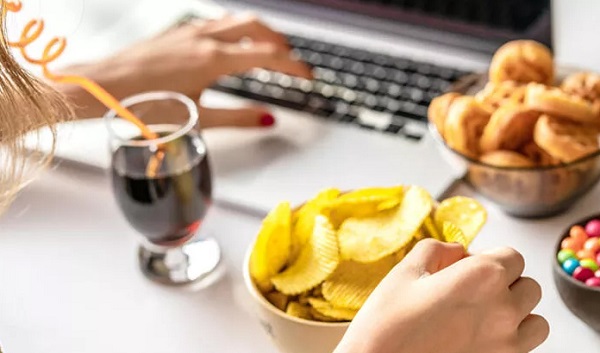 Foto - Duygusal açlıkla mücadele etmenin 8 yolu