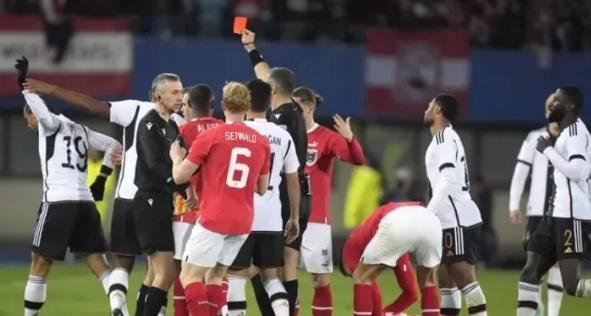 Duyunca çok ama çok şaşıracaksınız! Futbolda yeni bir kart daha geliyor...