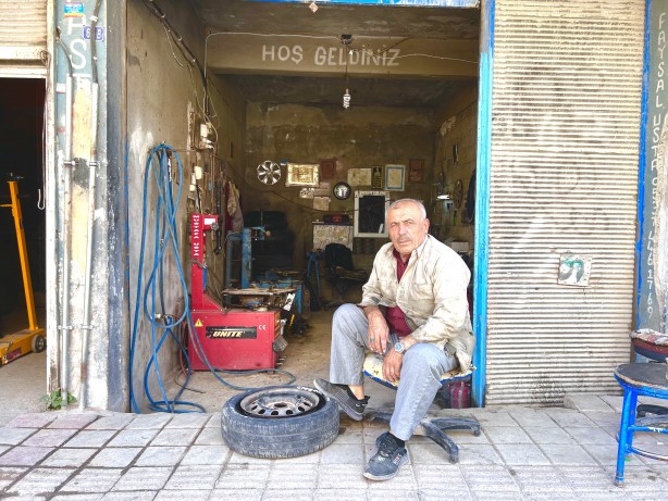 Duyunca şaşırıp kalacaksınız! Lastik ustasının inanılmaz hobisi