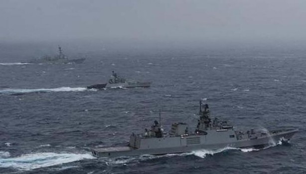 Foto - Duyurdular! Rusya ABD'nin uçak gemisini batırıyor