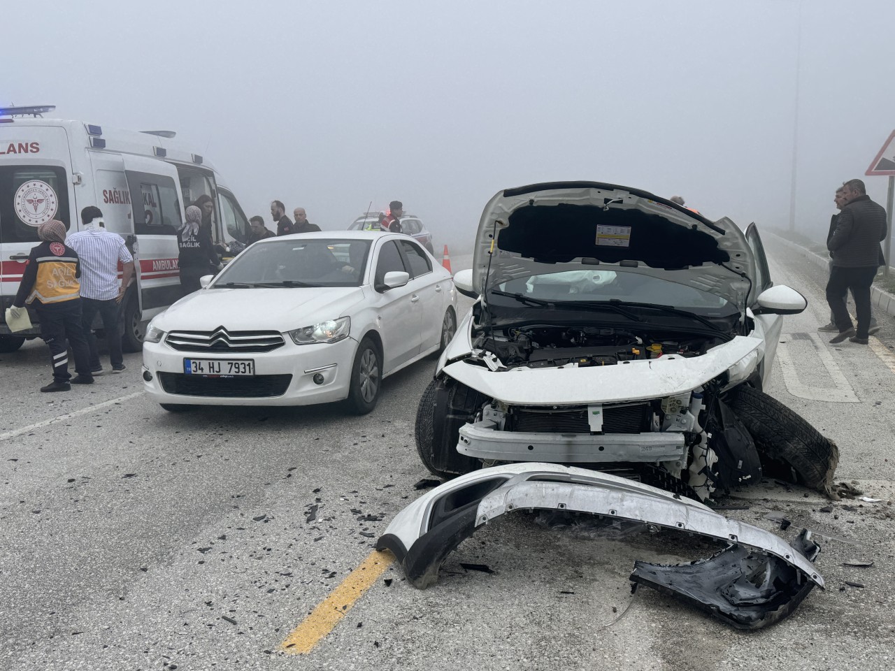 Foto - Düzce’de feci kaza! Çok sayıda yaralı