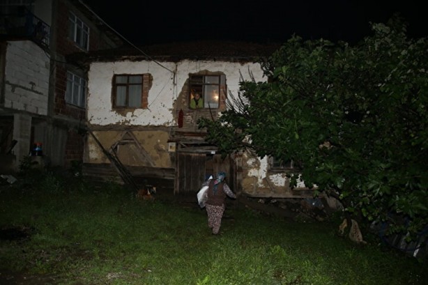 Foto - Düzce'de sel felaketi! 9 köy yolu kapandı 17 ev boşaltıldı