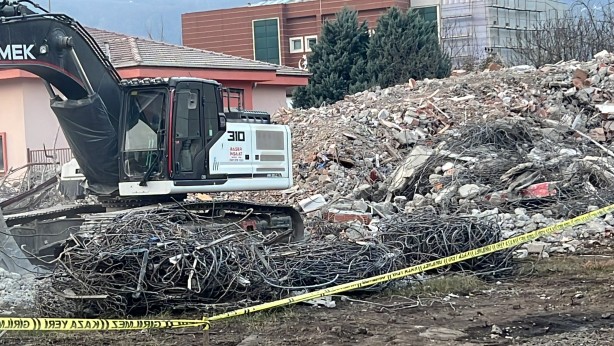 Foto - Düzce’de yıkım devam ediyor