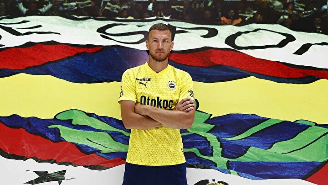 Foto - Dzeko da 'yapı'ya işaret etti, Galatasaraylıları kızdırdı! Ligi 6 puan önde de bitirsek ikinci olurduk