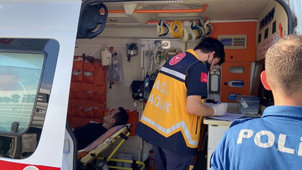 Foto - E-5 Karayolu’nda 3 servis aracı, 1 su tankerinin karıştığı zincirleme kaza