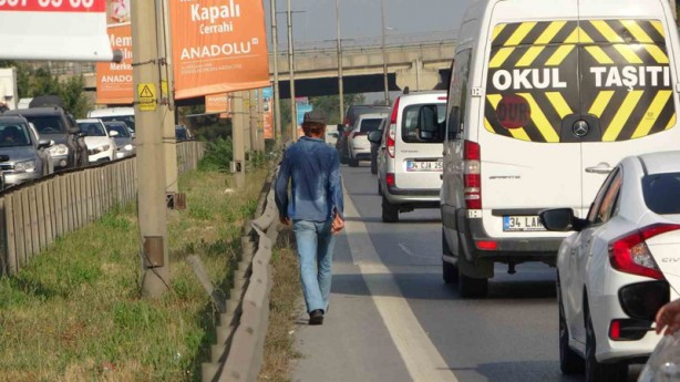 Foto - E-5'te yürüyen adamın hikayesi yürek burktu!