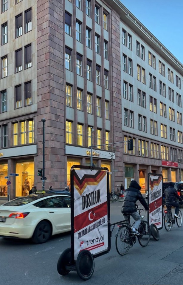 Foto - e-ihracatta köprü görevi görüyor! KOBİ’ler onun sayesinde kazanıyor! Hedef büyük!