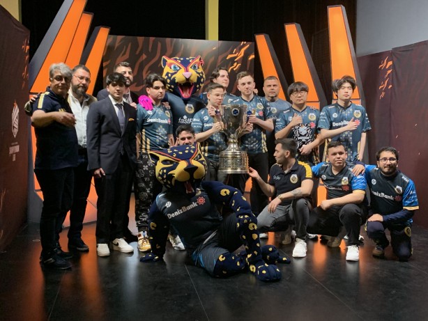 Foto - E-spor’da Türk takımından tarihi başarı