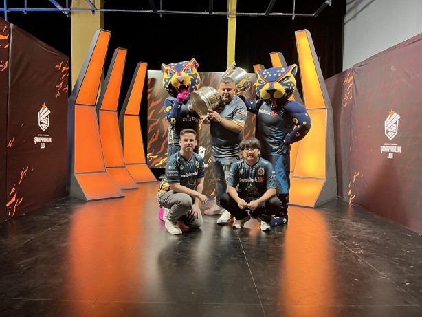 Foto - E-spor’da Türk takımından tarihi başarı