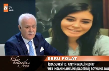 Foto - Ebru Polat’tan Nihat Hatipoğlu’na ayet sorusu