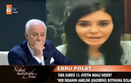 Foto - Ebru Polat’tan Nihat Hatipoğlu’na ayet sorusu