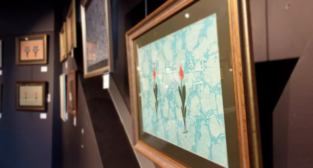 Foto - Ebru sanatçısı Serdal Şimşek'in eserleri göz dolduruyor