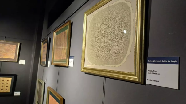 Foto - Ebru sanatçısı Serdal Şimşek'in eserleri göz dolduruyor