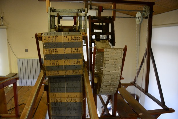 Foto - Asırlık makinelerle kabe örtüsü üretildi