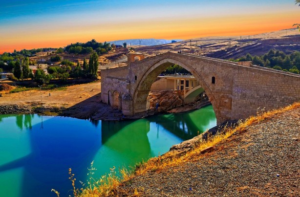 Ecdat yadigarı köprüler koruma altında