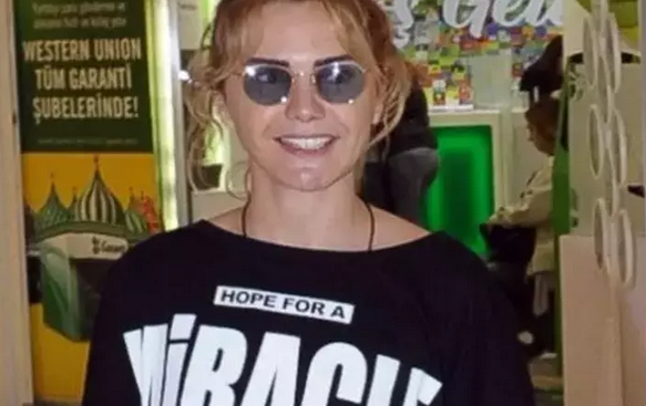 Foto - Ece Erken eski eşi hakkında sert sözler sarf etti! Serkan Uçar’la karşı karşıya geldi