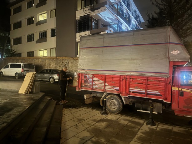 Ece Ronay’a bir şok daha! Oraya da haciz geldi