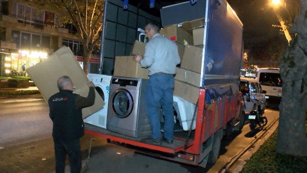 Foto - Ece Ronay’a bir şok daha! Oraya da haciz geldi