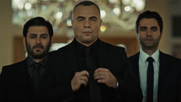 Foto - EDHO'da Memati bombası patladı!