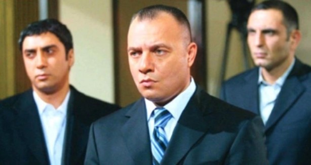 EDHO'nun 'Hızır Çakırbeyli'si Oktay Kaynarca, ara verdiği projesine geri döndü