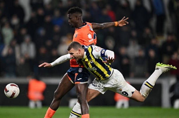 Edin Dzeko’dan şok hareket! Birer birer engelledi