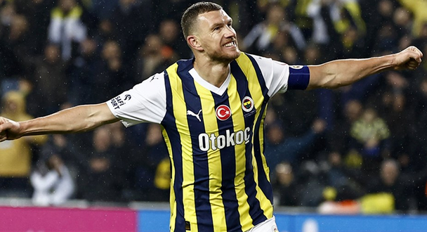 Foto - Edin Dzeko'ya rekor teklif geldi! 1 yıl daha sözleşmesi var ama…