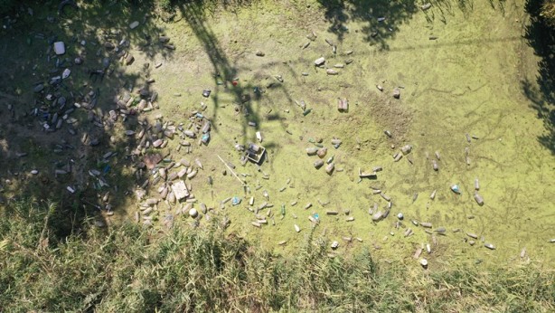 Foto - Edirne'de vatandaşlar çöple kaplanan derenin temizlenmesini istiyor