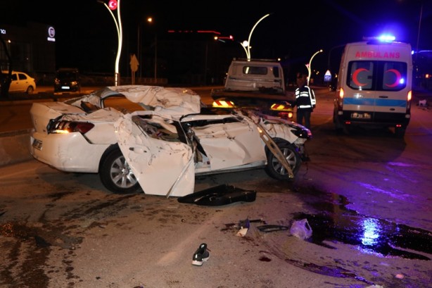 Foto - Edirne'deki trafik kazasında 1 kişi öldü, 3 kişi yaralandı.