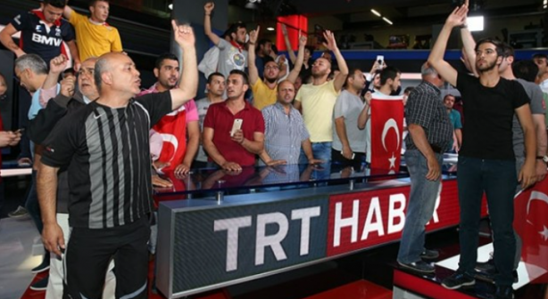 Foto - Efkan Ala 15 Temmuz’da verdiği emri ilk defa açıkladı! "Gerekirse TRT’yi yıkın"