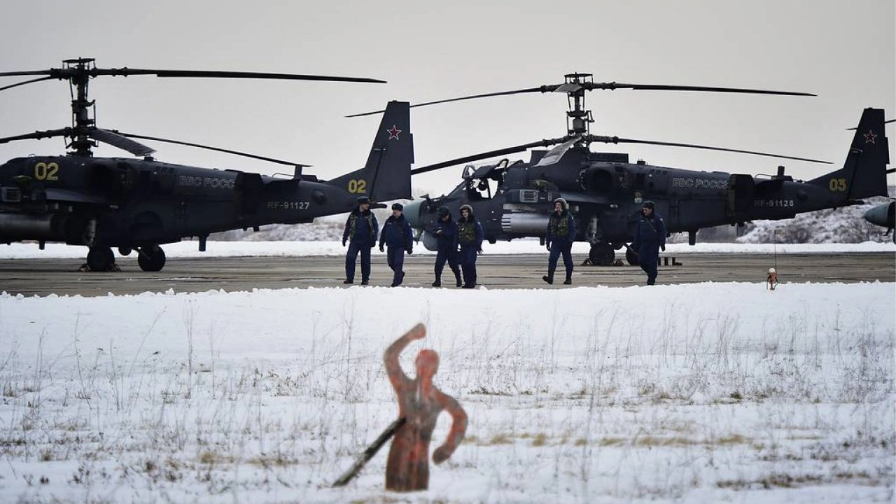 Foto - Efsane savaş helikopteri düştü! Ülke şoka girdi
