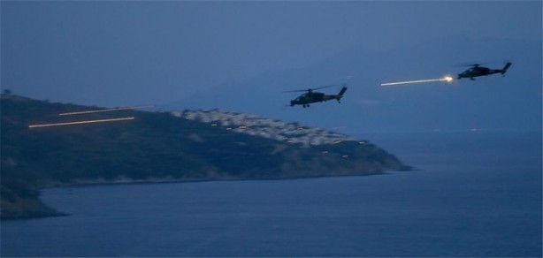 Foto - Ege semalarındaki tatbikat nefes kesti!