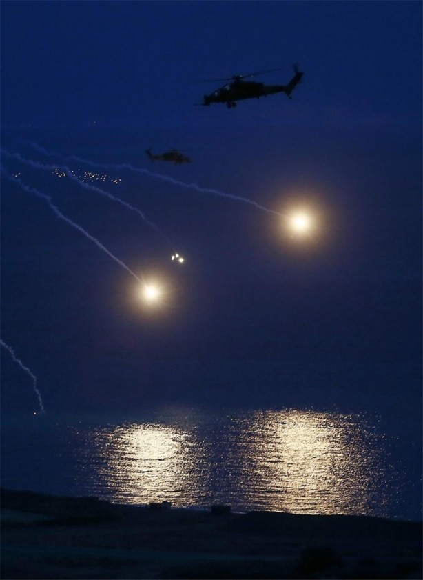 Foto - Ege semalarındaki tatbikat nefes kesti!