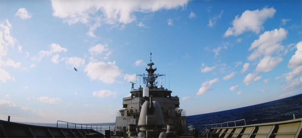 Foto - Ege'de büyük kriz! Türk gemileri ile karşı karşıya geldiler... Jetler havalandı