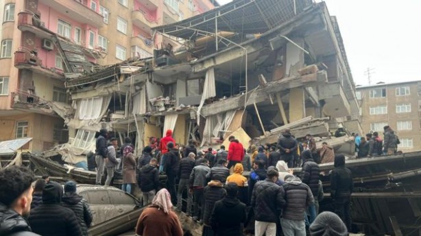 Foto - Eğer bu iddia doğrusuysa idam edin! Depremde hayatını kaybeden kişiye yaptığı isyan ettirdi