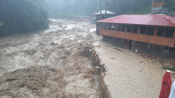 Foto - Eğer bu olursa su baskını diye bir şey kalmaz! Coğrafya hocasından müthiş öneri