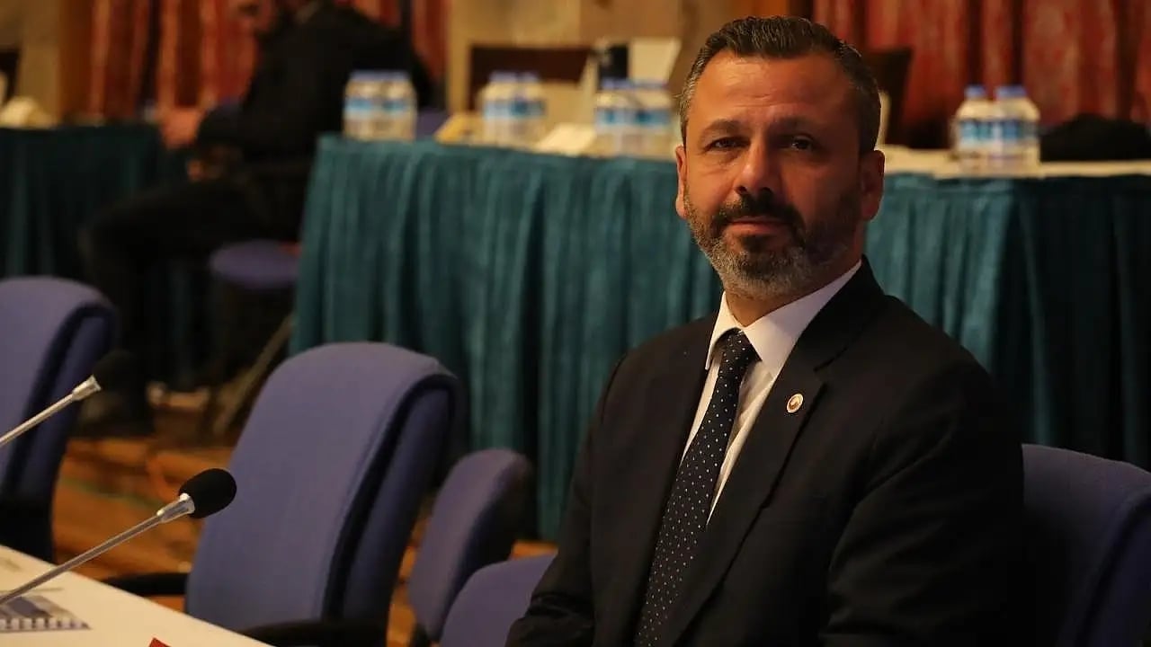 Foto - "Eğer bu yasa geçerse..." deyip çekiçle cep telefonunu kırmıştı! O CHP’li vekile bakın ne oldu