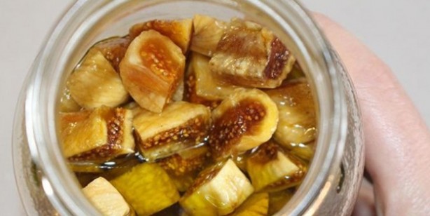 Foto - Eğer inciri zeytinyağında bekletip yerseniz! Bilgilerinizi altüst edecek: Çok şaşıracaksınız! Kuru incir- Zeytinyağı kürü 