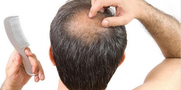 Foto - Eğer uyurken yaparsanız… Yatağın altına 1 bardak su koyunca bakın ne oluyor