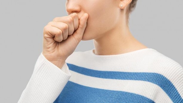 Eğer uyurken yaparsanız… Yatağın altına 1 bardak su koyunca bakın ne oluyor