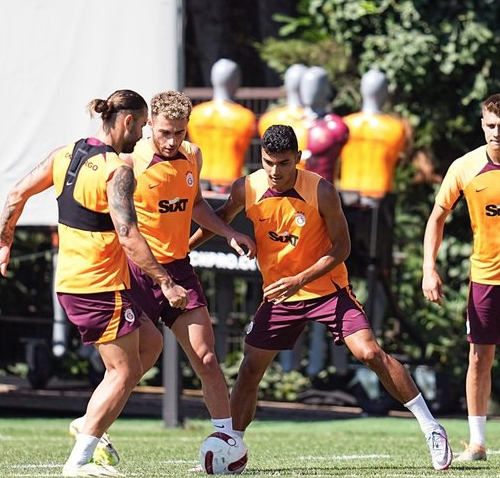 Foto - Eğer yapılırsa olay olur: Galatasaray bombayı son gün patlatıyor! Erden Timur devreye girdi