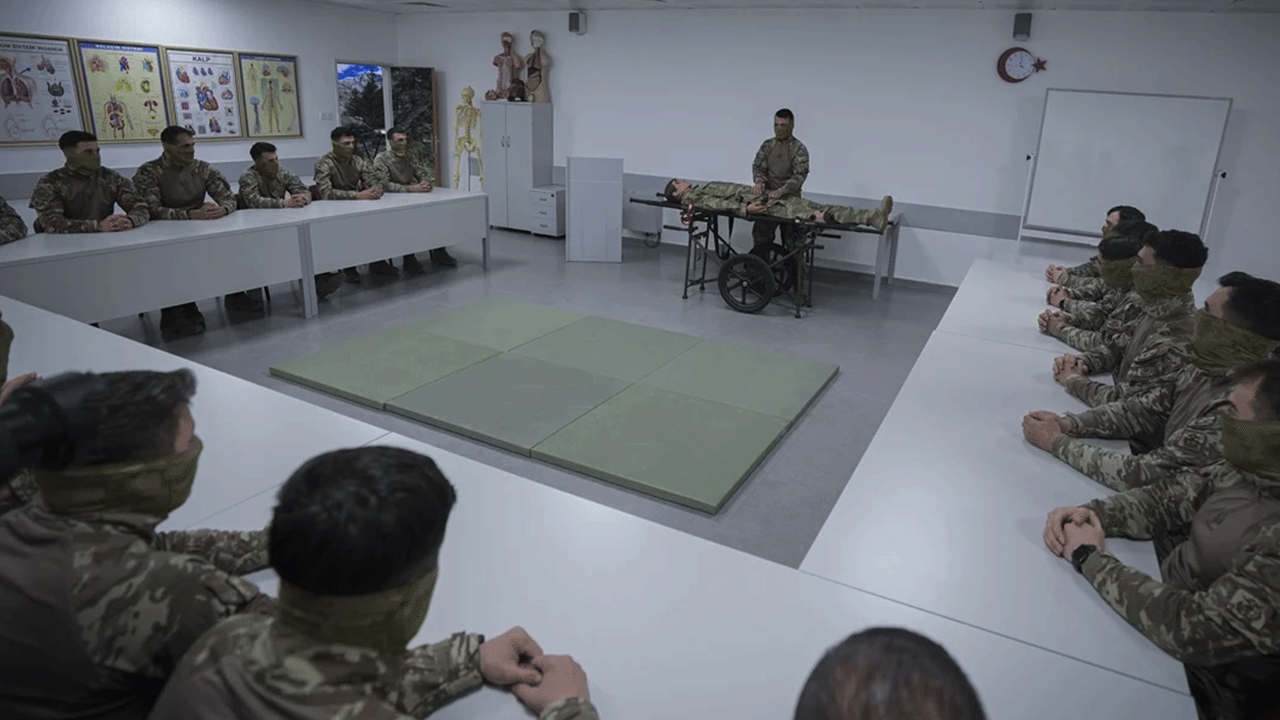 Foto - Eğitimleri dünyaya nam saldı! İşte bordo bereli olmak için aranan özellikler!