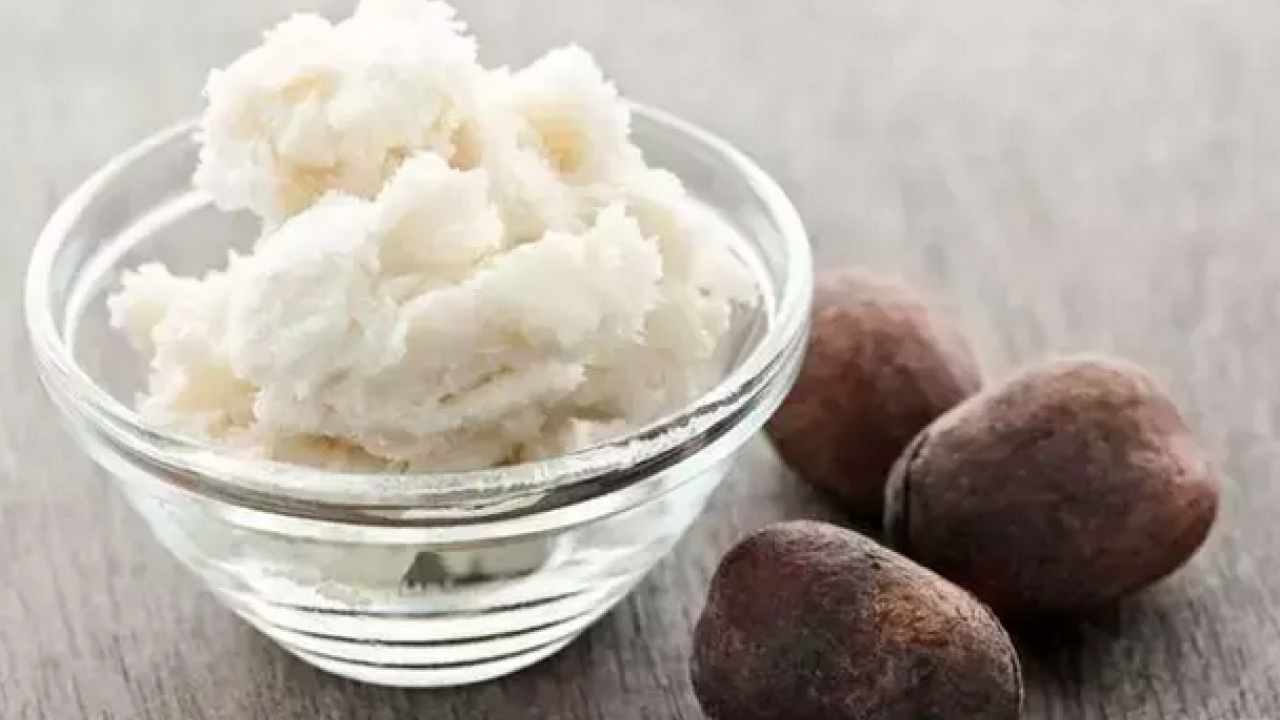 Egzama, sedef ve kaşıntının kökünü kazıyor! O mucize: Tek gecede 10 yaş birden gençleştiriyor, cildi kolajene doyuruyor!