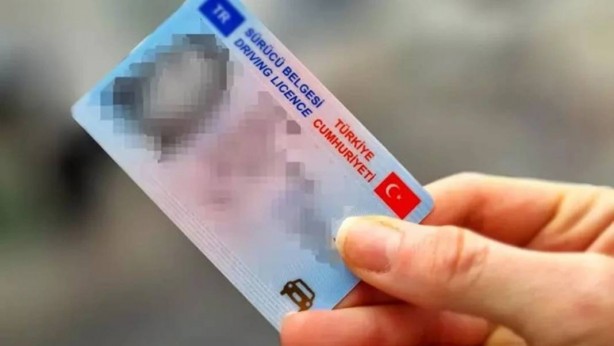 Foto - Ehliyet sahipleri dikkat! Ve kritik açıklama geldi! Bu işlemi yapmayanlar aracını garajda tutmak zorunda kalacak