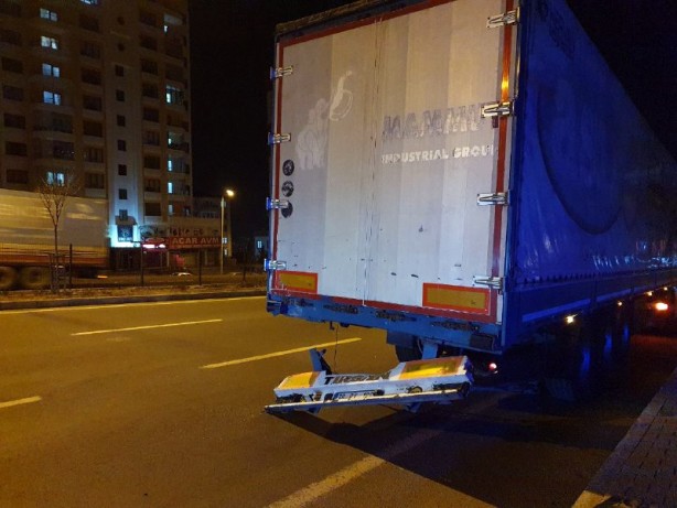 Foto - Ehliyetsiz 16 yaşındaki sürücü dehşet saçtı! Bir arkadaşı öldü, birinin uzuvları koptu