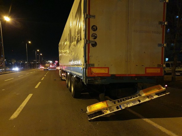 Foto - Ehliyetsiz 16 yaşındaki sürücü dehşet saçtı! Bir arkadaşı öldü, birinin uzuvları koptu